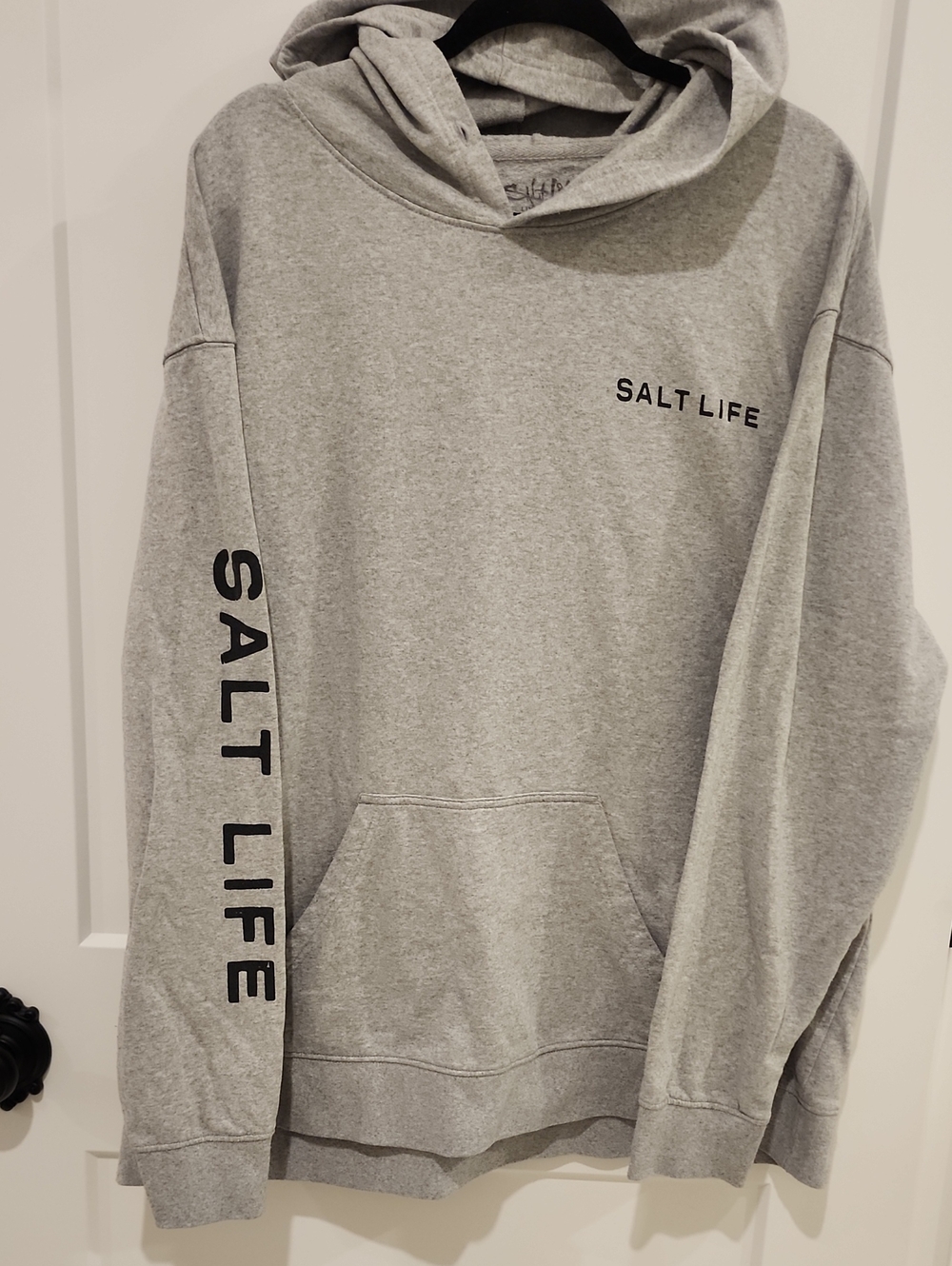 Salt Life Light Gray Men’s Pullover Hoodie with Sleeve Logo